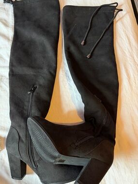 Black Over-the-Knee Block Heel Boots